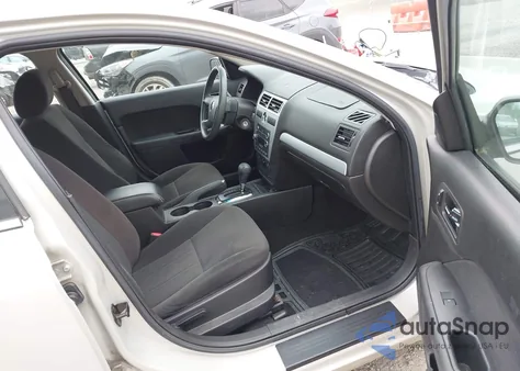 2008 Mercury Milan V6 from USA, damaged, VIN 3MEHM011X8R633386